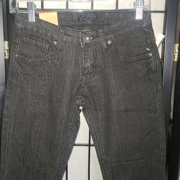 LAST CHANCERue 21 Black Bootcut Jeans - Picture 4 of 5